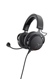 Beyerdynamic MMX 100 closed over-ear gaming headset in black with META voice microphone