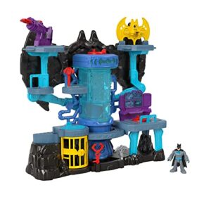 Fisher-Price - Imaginext DC Super Friends Bat-Tech Batcave - Playset with Lights & Sounds Plus Batman Figure - 2 Battle Accessories - Gift for Kids 3+