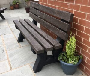 Recycled Plastic Garden Bench Memorial Pub Outdoor 3 Person Seat Cricket Ground Golf Bowling Club School Playground