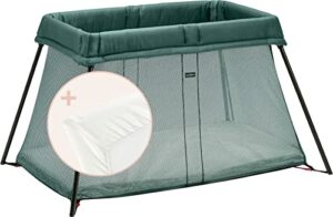 BabyBjörn Light Travel Cot with Fitted Sheet - Dark Green/Cotton - White