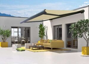 INTROLL Retractable Patio Awnings — Manual + Electric Motorised Remote Shading with Rust-free Aluminum Alloy and Polyester Fabric for Water & Wind Resistance — Anthracite Grey / White