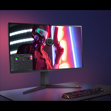 4-pole Headphone out.