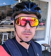 KAPVOE Photochromic Sports Sunglasses Cycling Glasses Clear UV400 Protection Women Men Bike Goggl...