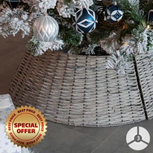 Dawsons Living Hand Woven Willow Christmas Tree Skirt - Rustic Natural Handmade Material - 57cm diameter Round Base x 28cm Height