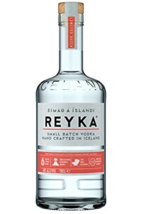 70cl – From Iceland’s Glaciers to Your Glass