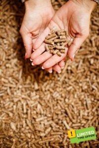Wood Pellets Cat Litter 120 XXL Large Pack Highly Absorbent Made From%100 Pine Wood (4 x 30L Quad Pack)
