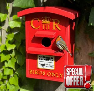 UK Postbox Bird Box | Unique Birdhouse for Gardens & Bird Lovers | Garden Decor | Post Box Bird House for Small Birds | Hanging Nesting Bird Boxes for Gardens | Weather Resistant | Postbox for Robins